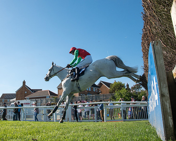 Race 1 - PPSA Open Hunter chase (63 of 78)