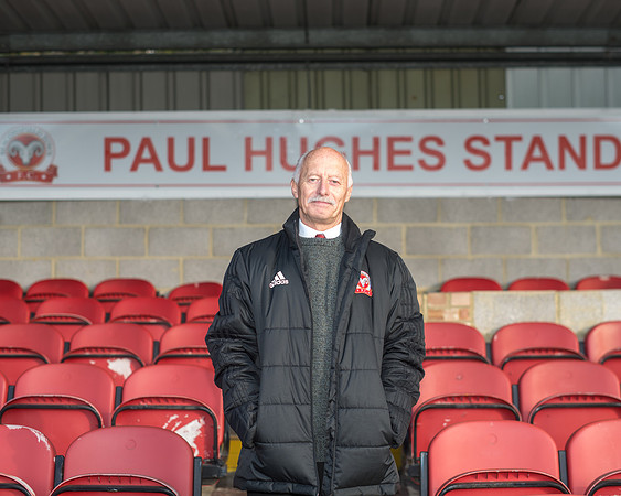 Paul Hughes - Stand-3
