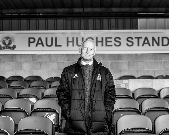 Paul Hughes - Stand-4