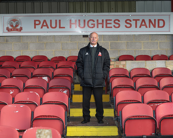 Paul Hughes - Stand