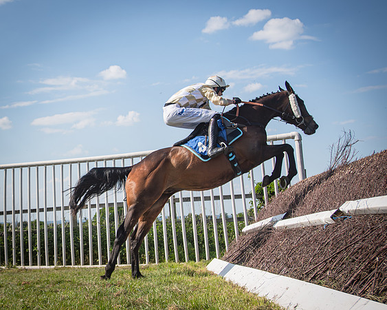 Race 4 Empire De Maulde - Seb Mead winners of The Perry’s of Aylesbury Jaecoo Men’s Open Race (134 of 190)