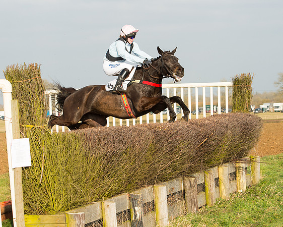 Race 5 - Pegasus Club Members Race (60 of 101).jpg