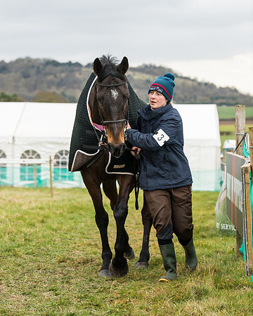 Race 5 - Ineos Grenadier Home Counties Grand National (26 of 142)