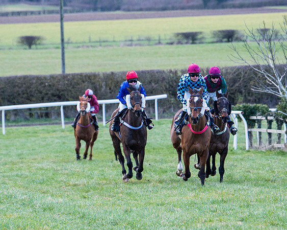 Race 5 - Ineos Grenadier Home Counties Grand National (57 of 142)