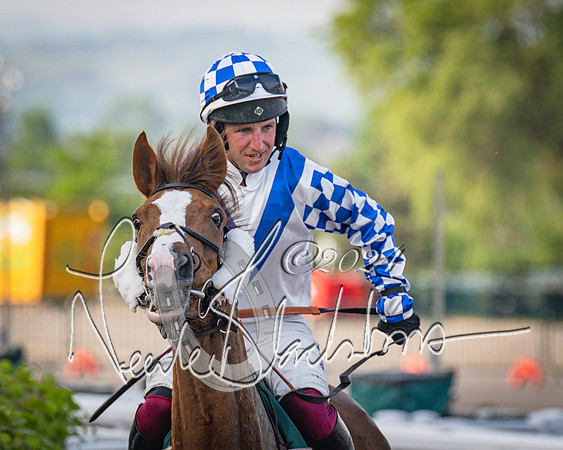 Race 4 - The Jonathan Neesom memorial open Hunter’s steeplechase 3m2f 70y (29 of 167)
