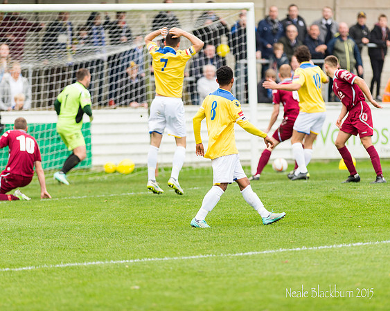Chesham utd v Enfield Town-12
