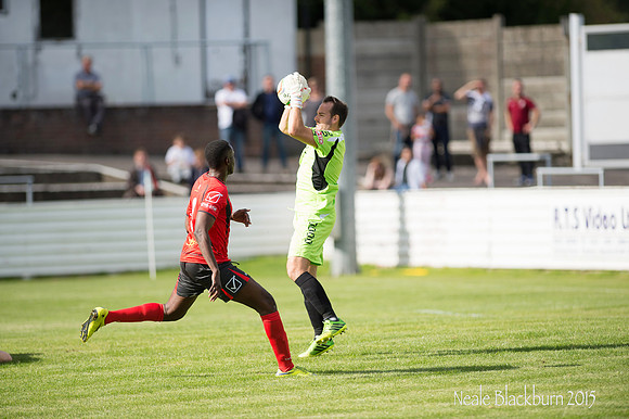 Chesham utd v Aylesbury (10 of 66)