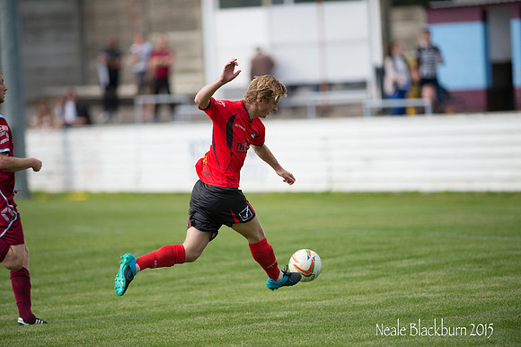 Chesham utd v Aylesbury (11 of 66)