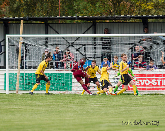Chesham utd v North Leigh-28
