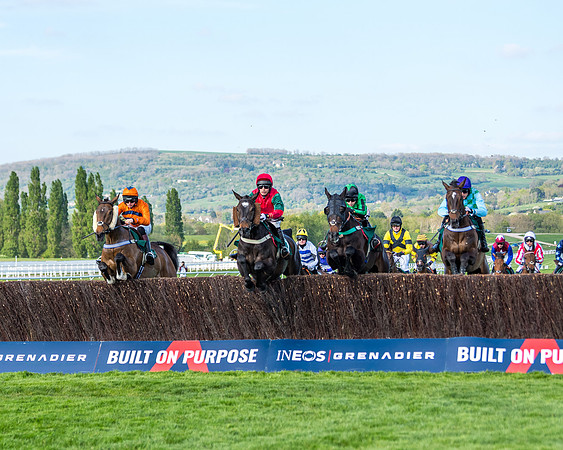 Race 2  -  Intermediate Point to Point Hunters' Steeple Chase (84 of 277)