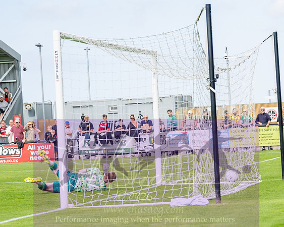 Truro City 3 v 1 Chesham Utd (136 of 551)