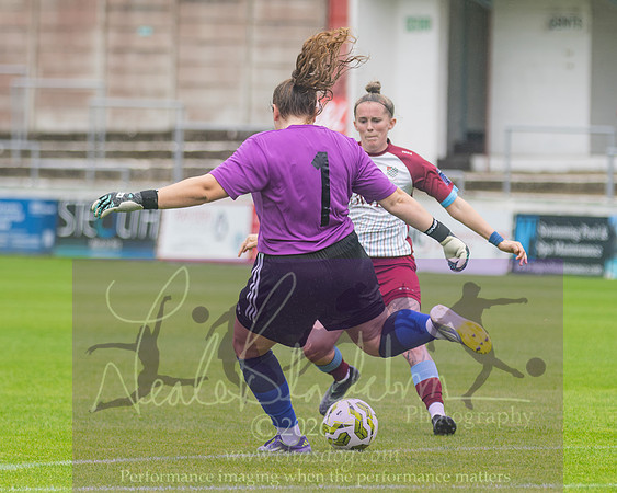 Chesham Utd 3 v 2 Woodley United (40 of 422)
