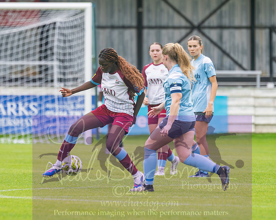 Chesham Utd 3 v 2 Woodley United (105 of 422)