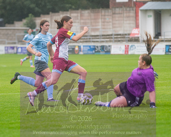 Chesham Utd 3 v 2 Woodley United (171 of 422)