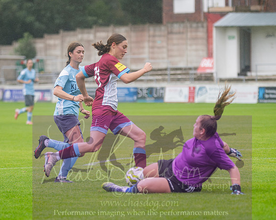 Chesham Utd 3 v 2 Woodley United (172 of 422)