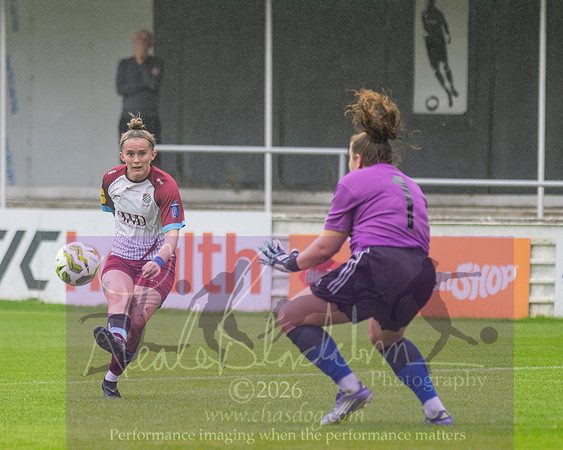 Chesham Utd 3 v 2 Woodley United (174 of 422)