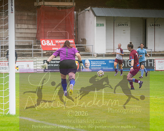Chesham Utd 3 v 2 Woodley United (197 of 422)