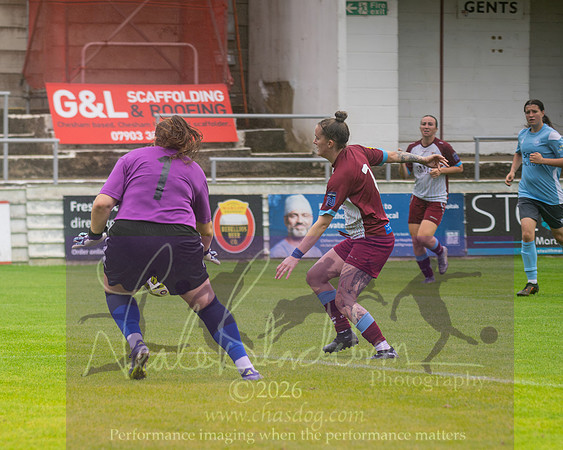 Chesham Utd 3 v 2 Woodley United (199 of 422)