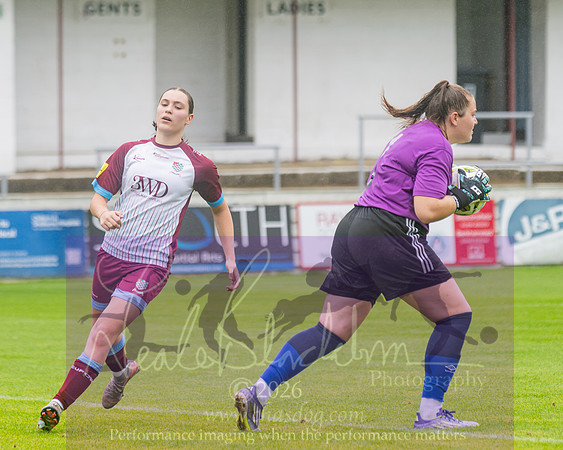 Chesham Utd 3 v 2 Woodley United (203 of 422)