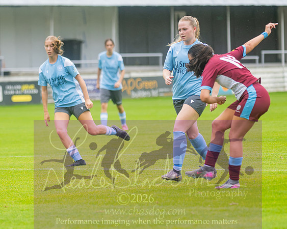 Chesham Utd 3 v 2 Woodley United (275 of 422)