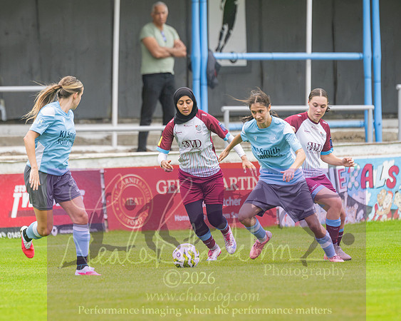Chesham Utd 3 v 2 Woodley United (276 of 422)