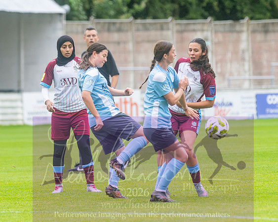 Chesham Utd 3 v 2 Woodley United (282 of 422)