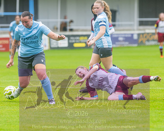 Chesham Utd 3 v 2 Woodley United (294 of 422)