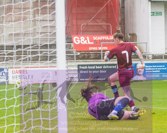 Chesham Utd 3 v 2 Woodley United (321 of 422)