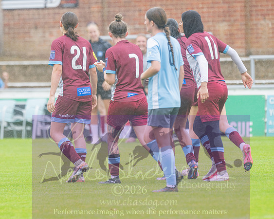 Chesham Utd 3 v 2 Woodley United (332 of 422)