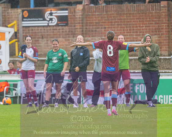 Chesham Utd 3 v 2 Woodley United (337 of 422)