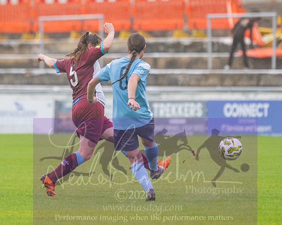 Chesham Utd 3 v 2 Woodley United (351 of 422)