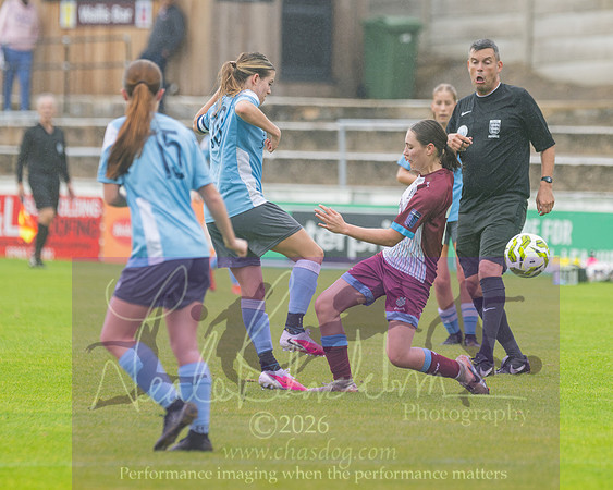 Chesham Utd 3 v 2 Woodley United (369 of 422)