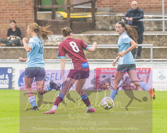 Chesham Utd 3 v 2 Woodley United (373 of 422)