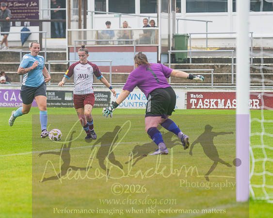 Chesham Utd 3 v 2 Woodley United (378 of 422)