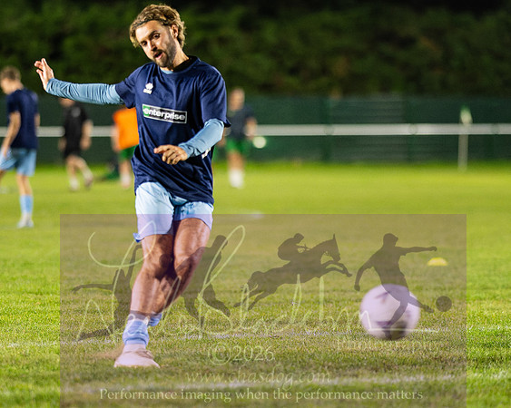 Holmer Green 3 [7]v 3[6] Chesham United (80 of 490)
