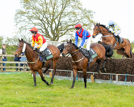 Race 5 - Novice and Veteran Riders (32 of 91)