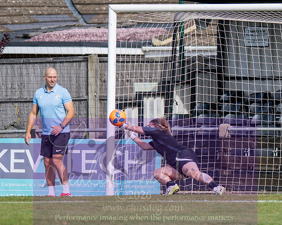 Royston Town 3 v 2 Chesham United (24 of 496)