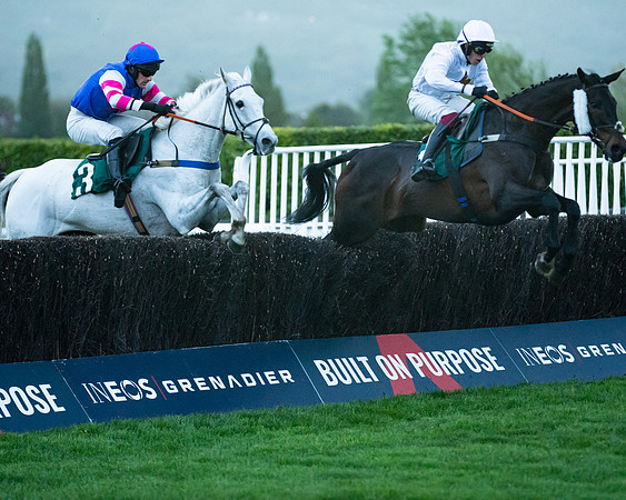Race 7 - Gloucester Hussars Open  (54 of 154)