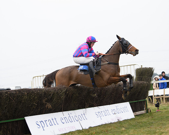 Race 3 - Novice Riders Race (116 of 180)