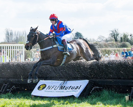 Race 3 -The Richardsons Accountants Conditions Race for Novice Riders  (90 of 154)