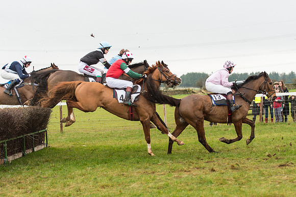 Race 3 - Novice Riders Race (82 of 150).jpg