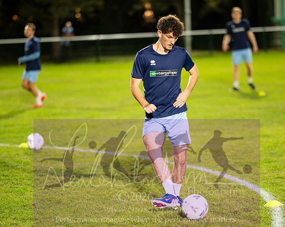 Holmer Green 3 [7]v 3[6] Chesham United (43 of 490)