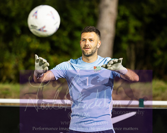 Holmer Green 3 [7]v 3[6] Chesham United (21 of 490)