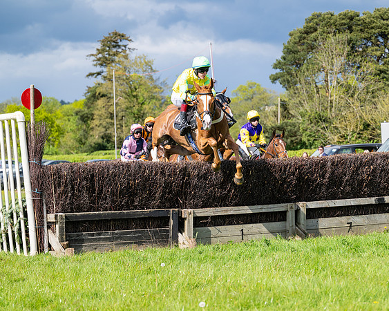 Race 4 -  2M4F Conditions  (40 of 102)