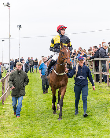 Race 2 - Five and Over restricted (102 of 136)