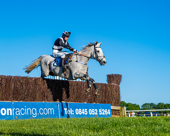 Race 4 - Foxhunters Championship (78 of 175)