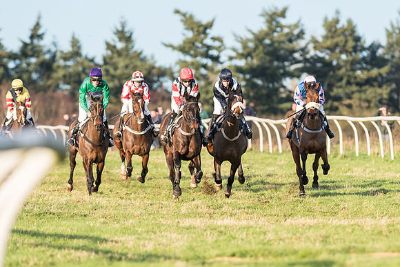 Race 6 - Novice Riders (35 of 103).jpg