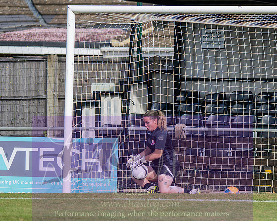 Royston Town 3 v 2 Chesham United (25 of 496)