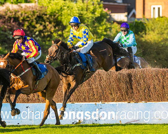 Race 4 - Foxhunters Championship (98 of 175)