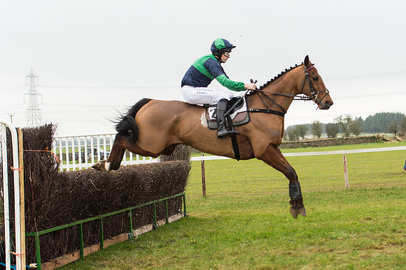 Race 3 - Novice Riders Race (89 of 150).jpg